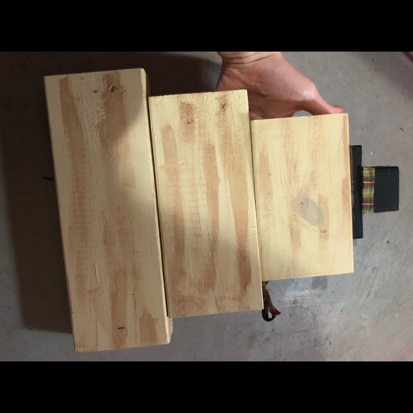 Wooden Snowman with Top-hat - Picture 3 of 4